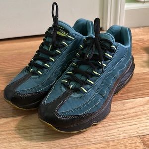90s air max gently used